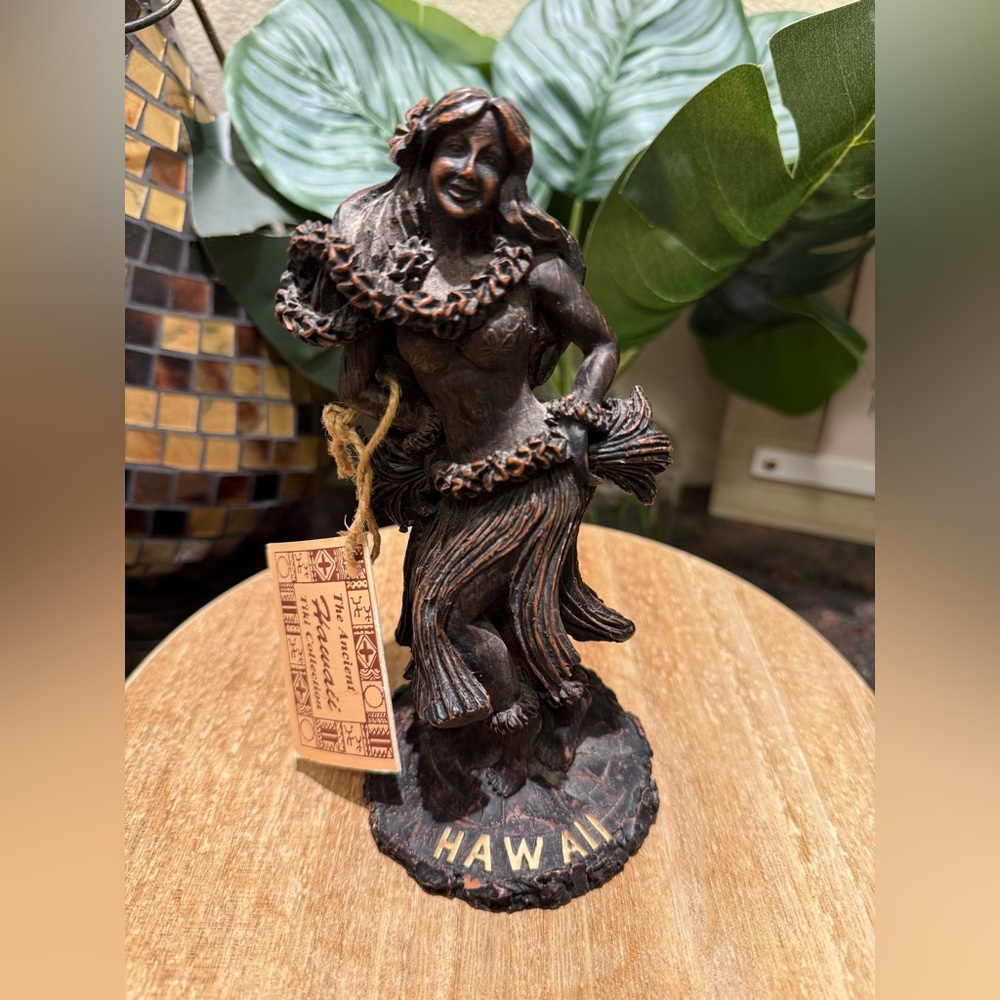 RARE- KC Company Hawaii, Vintage Wood Resin Hawaiian Carved Hula Girl 7" Figure - Picture 2 of 16